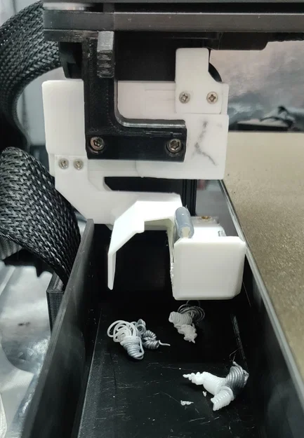 Cơ cấu xả nhựa (Purge Chute) cho Ender 3 v3 SE - Image 1
