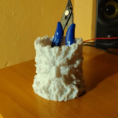 Ống cắm bút Thần Cây (Tree Spirit Pencil Holder)