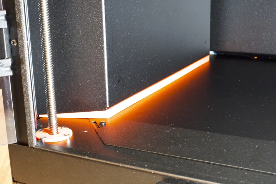 Nắp che bụi bên trái cho Prusa Core One L (Remix - Tích hợp giá treo nam châm) - Image 2