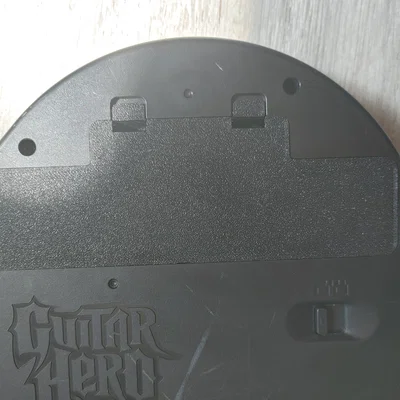 Nắp đậy ngăn chứa Wiimote cho Guitar Hero Wii Les Paul