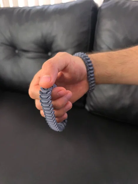Chuỗi hạt cầu nguyện 33 hạt (Tasbih/Misbaha) kiêm vòng tay thời trang (Snap-Fit) - Image 1
