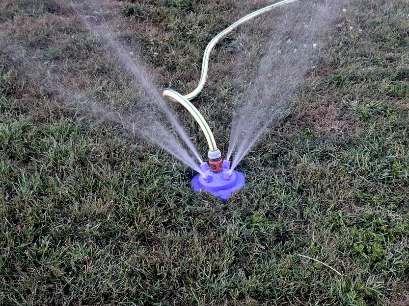 Đầu phun tưới cỏ 3D (Lawn Sprinkler) cho sân vườn bền đẹp - Image 3