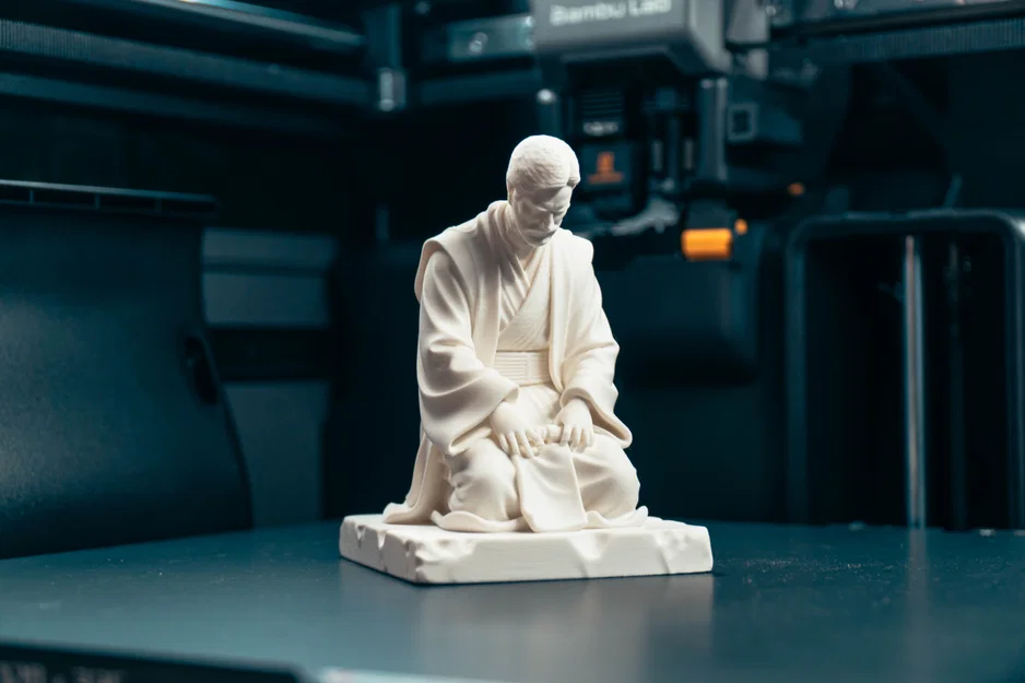 Tượng Obi-Wan Kenobi Trầm Tư - Image 2