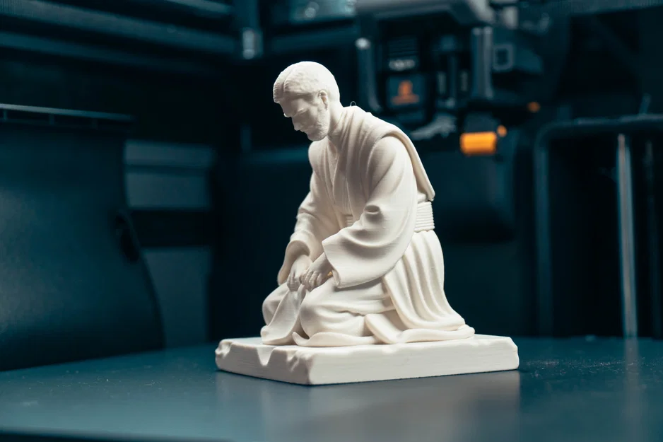 Tượng Obi-Wan Kenobi Trầm Tư - Image 4