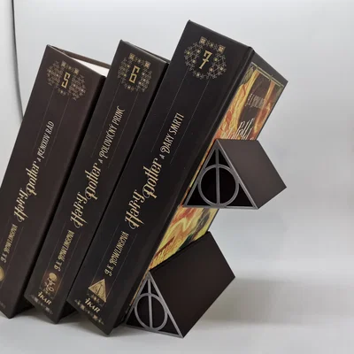 Chặn sách Bảo bối Tử thần (Deathly Hallows) hiệu ứng lơ lửng