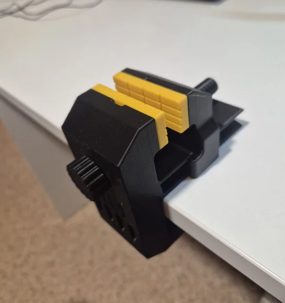 Ê-tô để bàn đa năng Vise v0.1 - Dụng cụ in 3D kẹp giữ cực chắc - Image 2