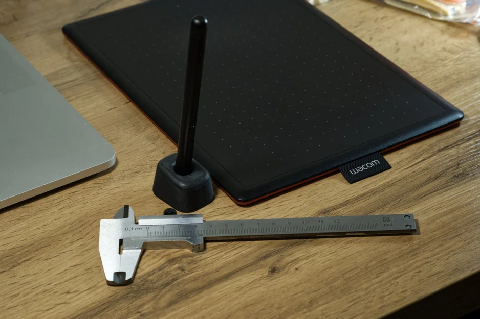 Đế cắm bút Wacom - Image 1
