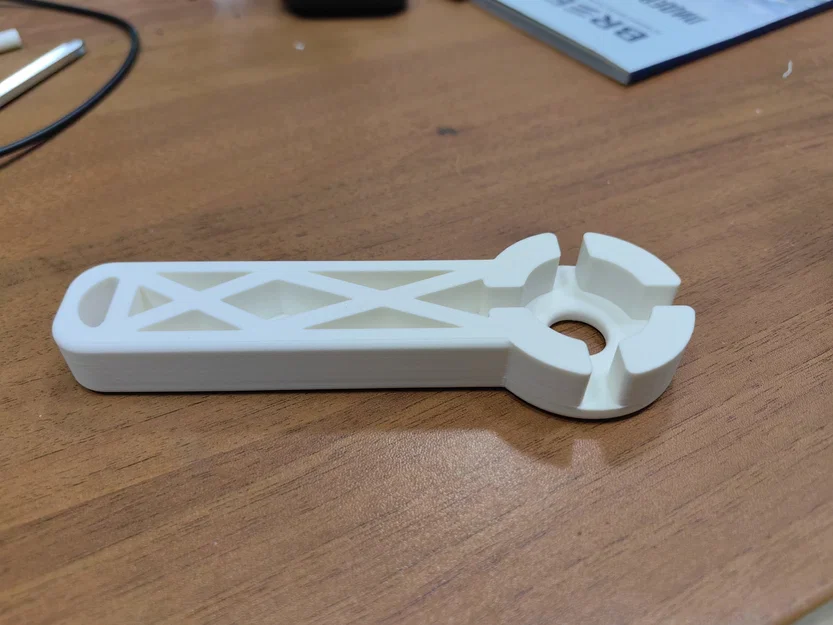 Cờ-lê in 3D hỗ trợ vặn van nước dạng cánh bướm siêu tiện lợi - Image 1