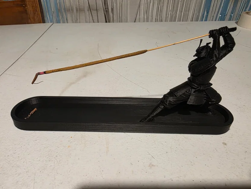 Mẫu in 3D Đế cắm nhang Samurai đầy nghệ thuật - Image 3