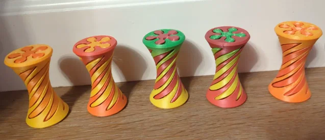 Đồ chơi giải tỏa căng thẳng Hourglass Fidget thiết kế xoắn ốc đẹp mắt - Image 1