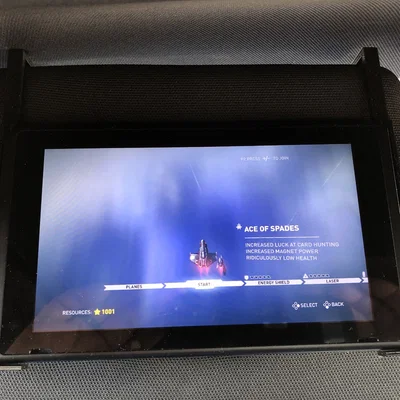 Giá treo Nintendo Switch gắn tấm che nắng xe hơi