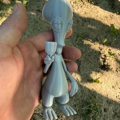 Mô hình nhân vật Roger từ series American Dad