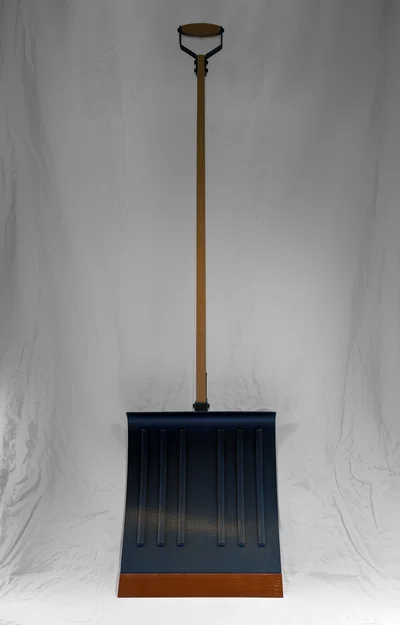Mô hình tác phẩm In Advance of the Broken Arm của Marcel Duchamp: Phiên bản kích thước thật - Image 1