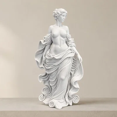The Unveiling Muse — Nàng thơ bước ra từ gió và lụa