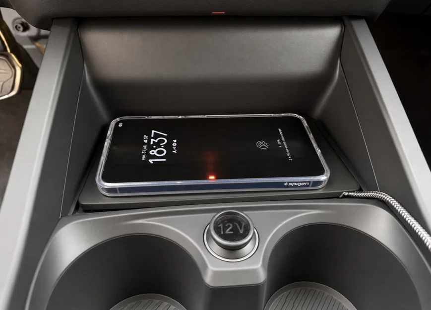 Đế sạc không dây Qi cho BMW 1 Series (F70) - Image 1