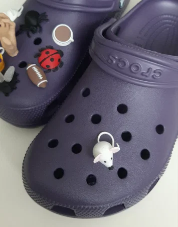 Phụ kiện trang trí Crocs hình chuột 3D độc đáo (Crocs Charm Mouse) - Image 3